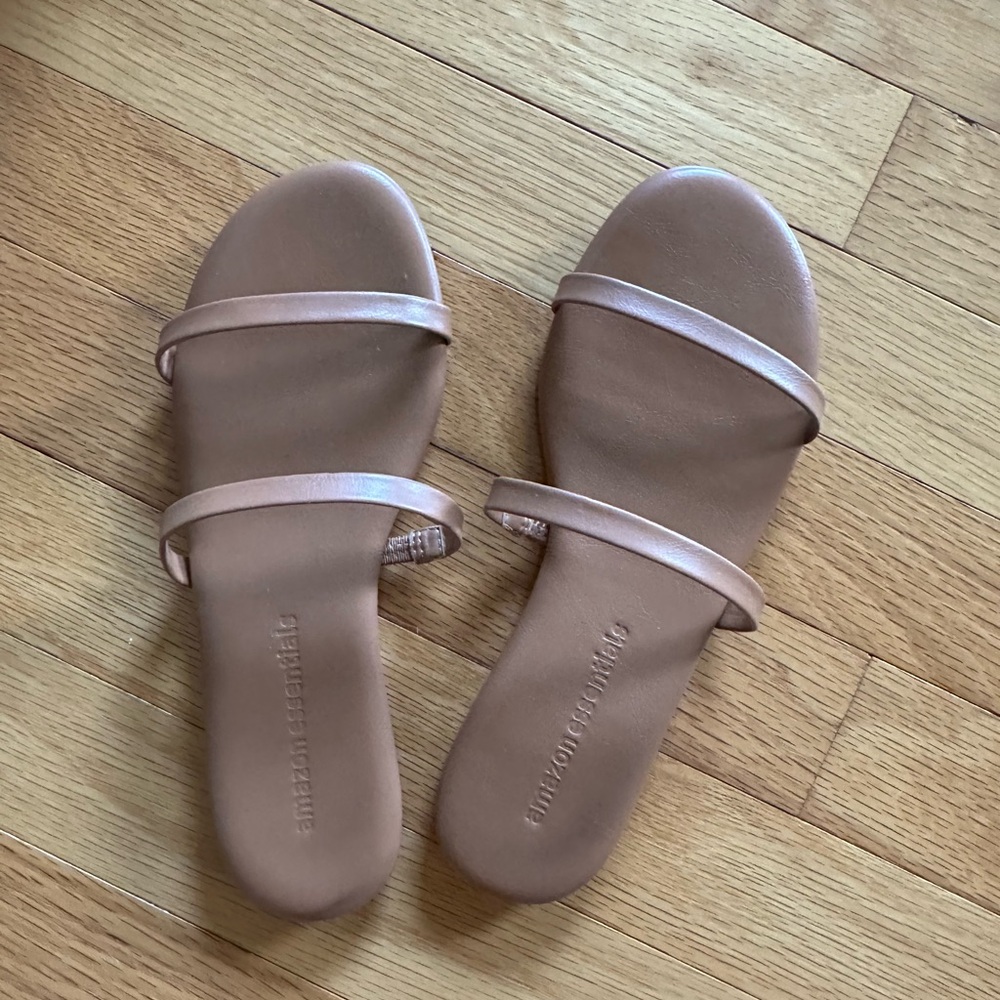 Amazon Essentials Tan Sandals Comfortable Casual Footwear